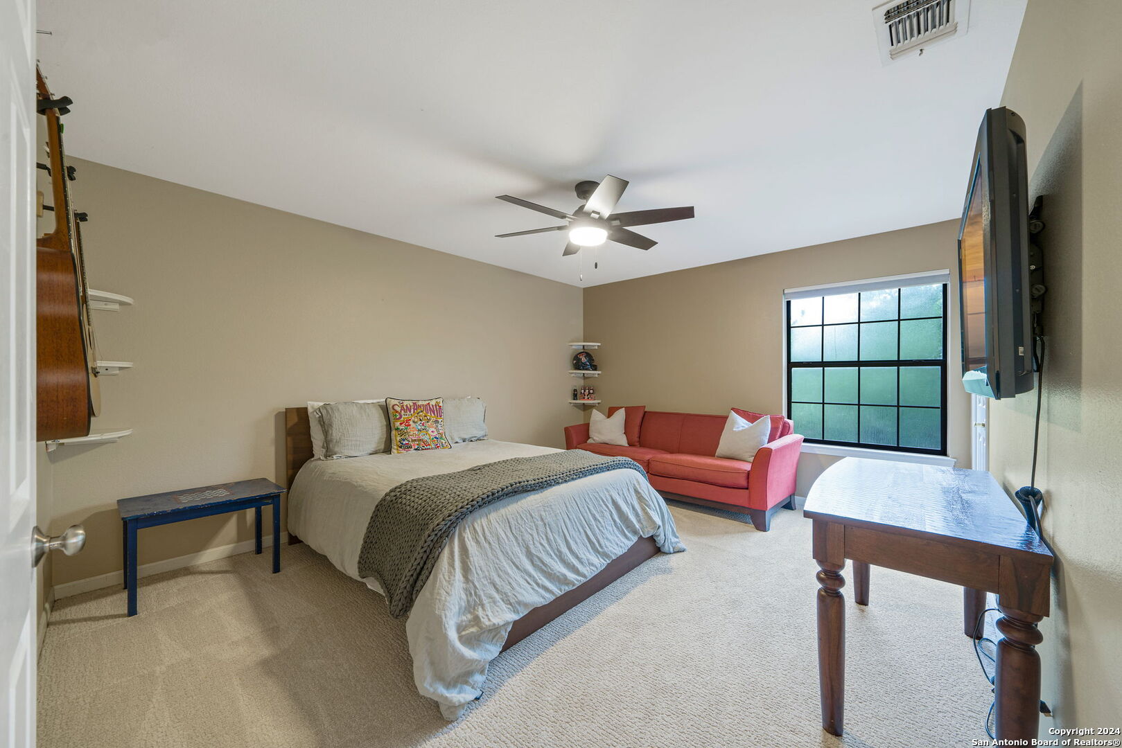 11 INWOOD MANOR