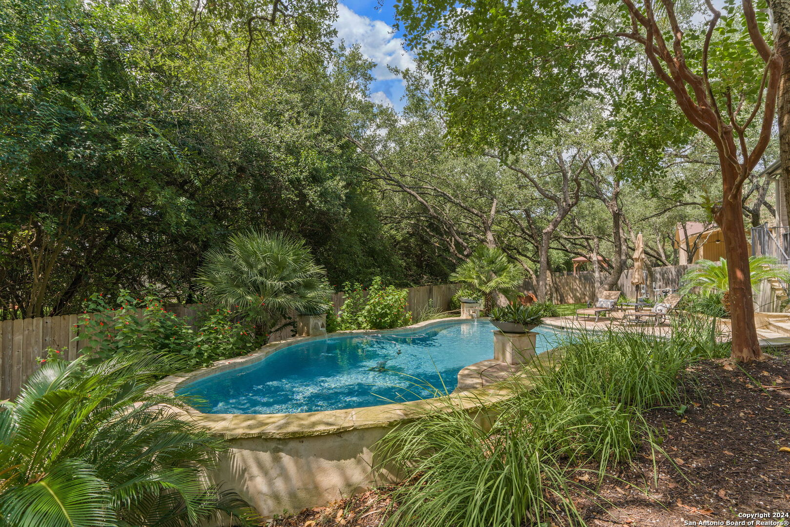 11 INWOOD MANOR