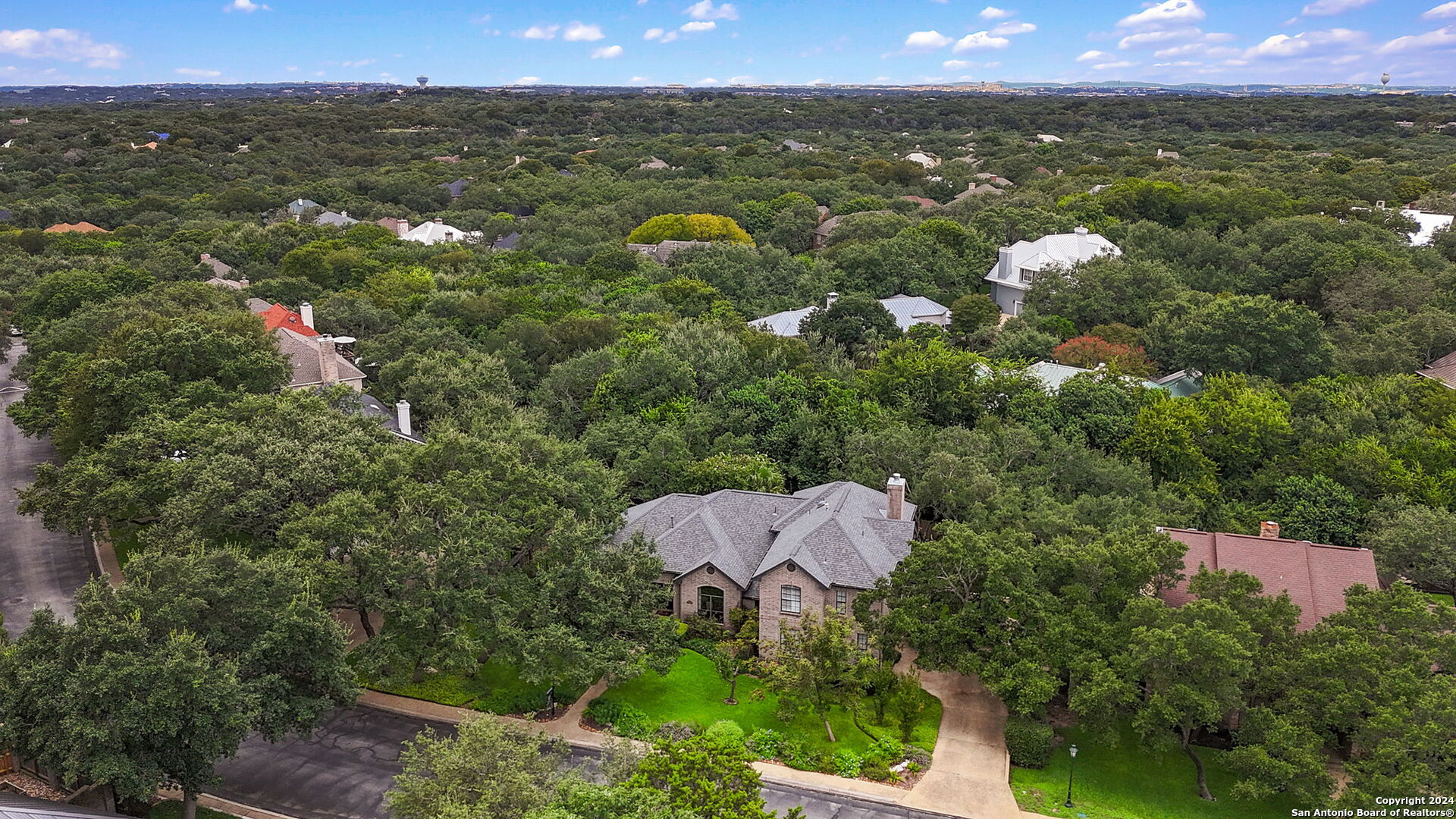 11 INWOOD MANOR