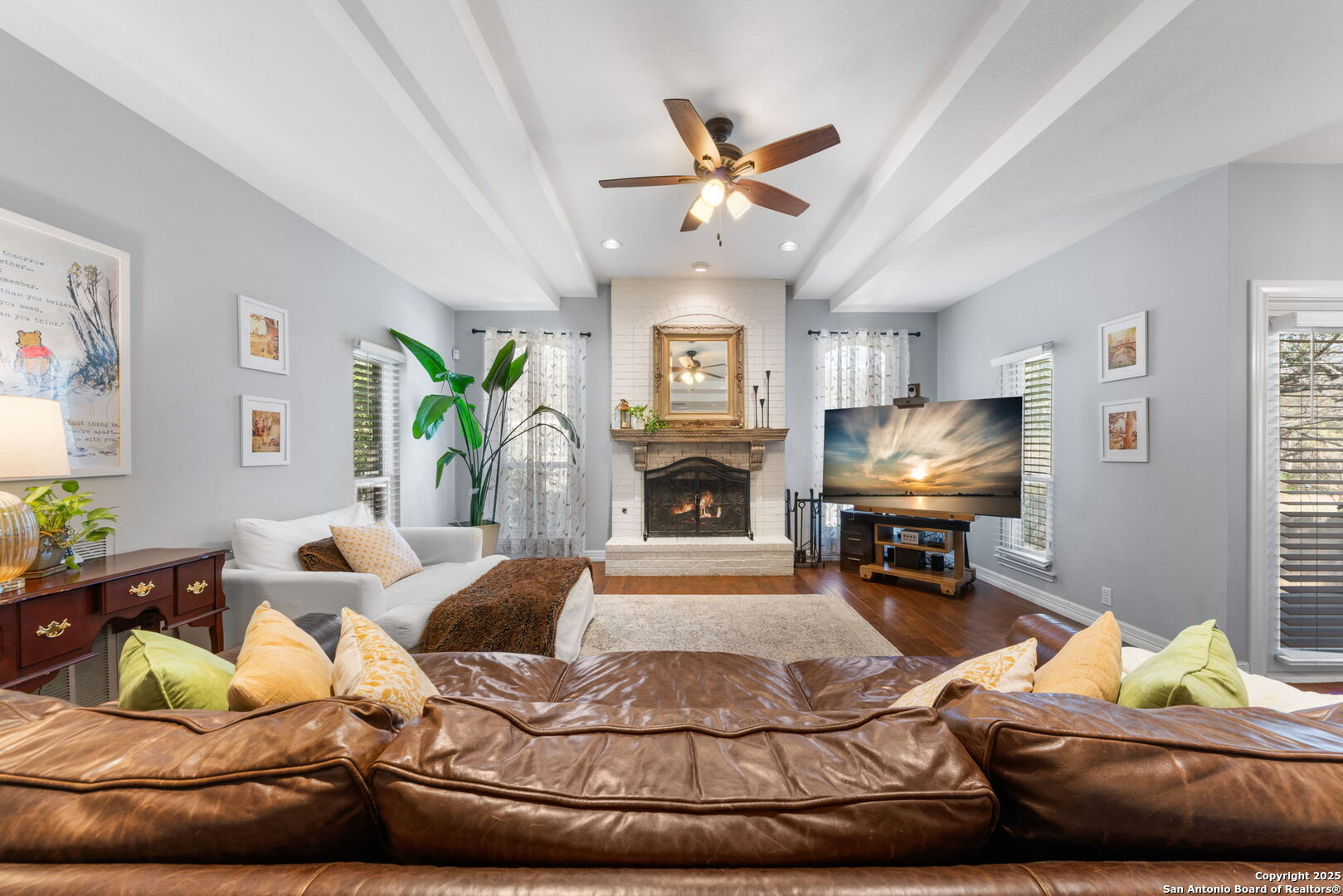 1215 Vista Del Rio