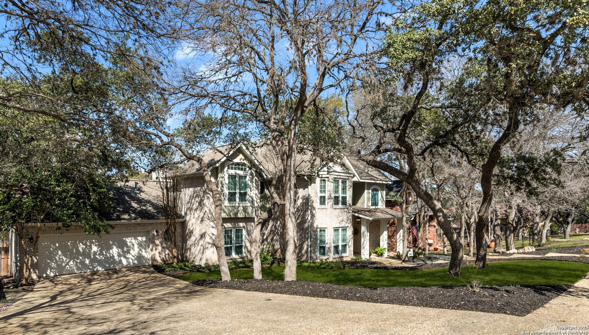 1215 Vista Del Rio