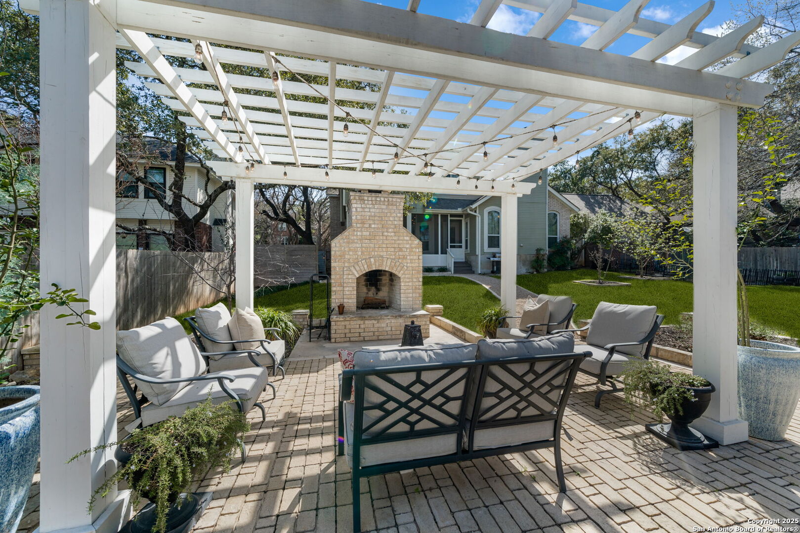 1215 Vista Del Rio