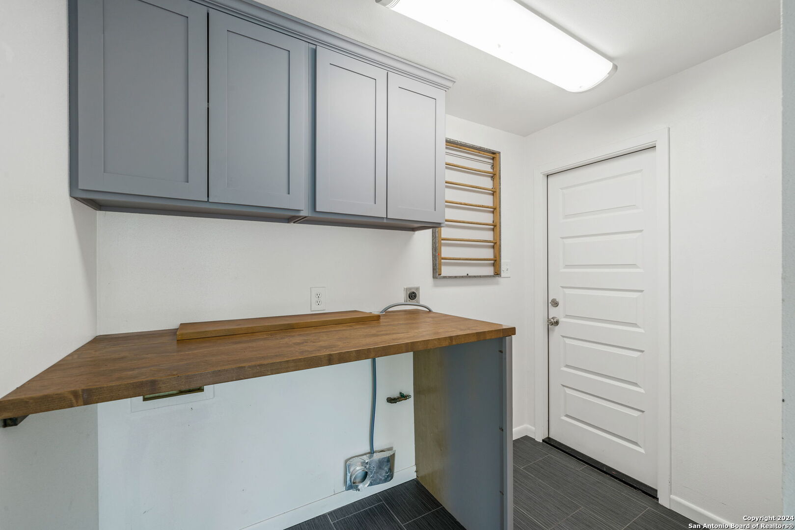 451 Forrest Hill