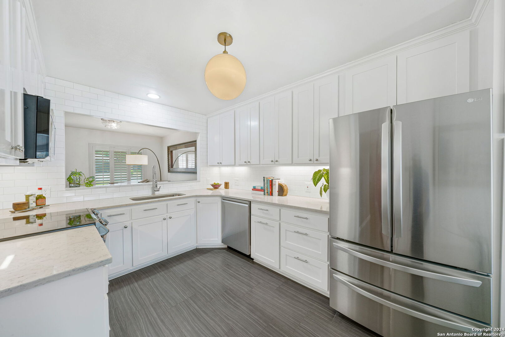 451 Forrest Hill