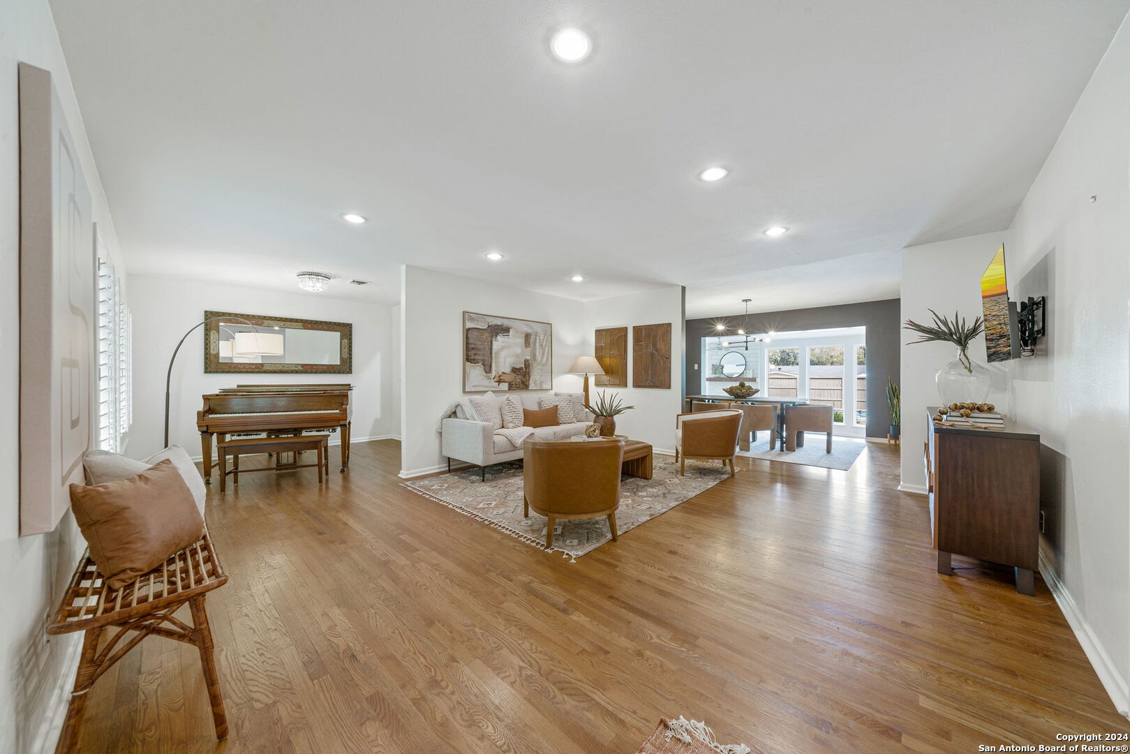 451 Forrest Hill