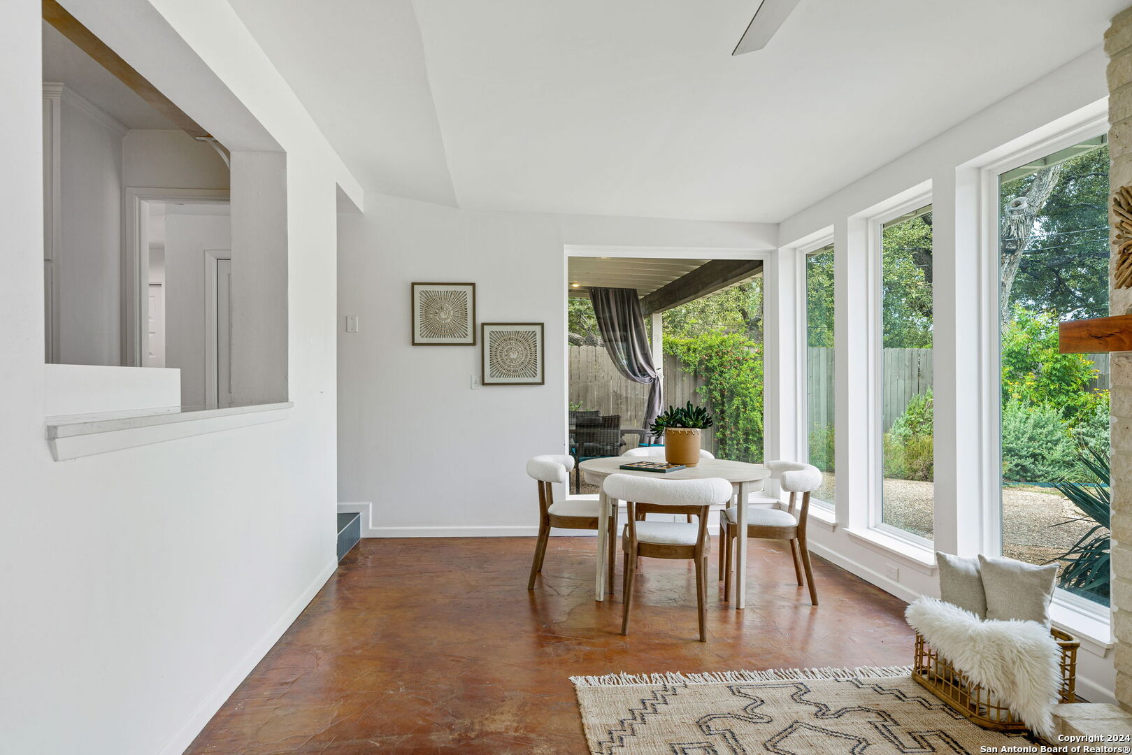 451 Forrest Hill