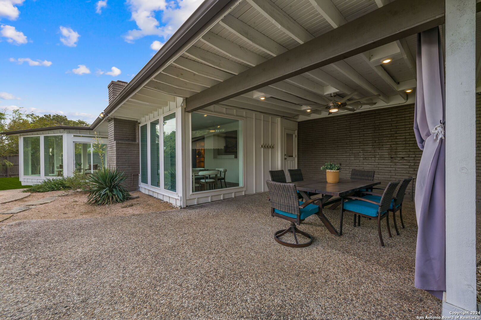 451 Forrest Hill