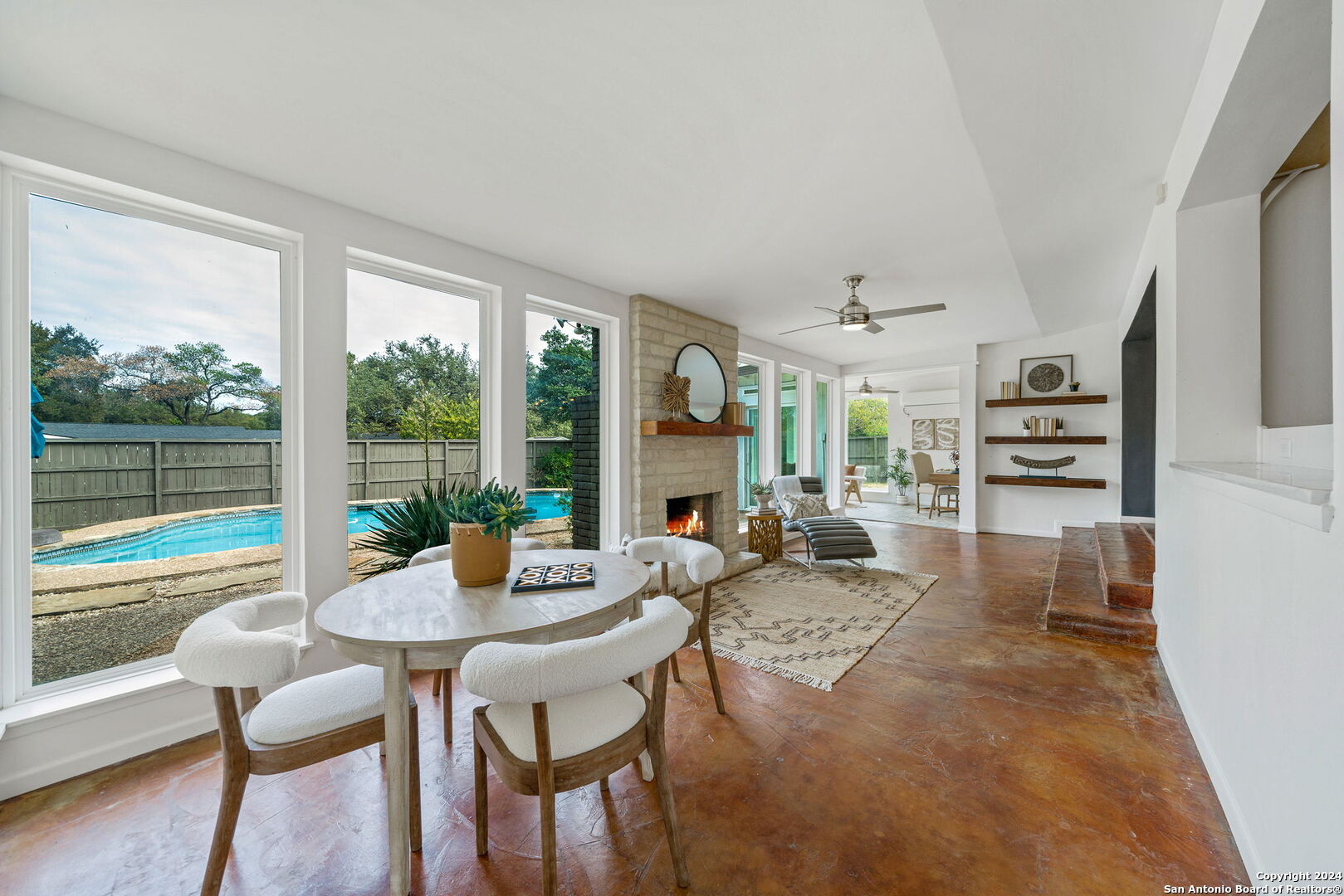 451 Forrest Hill