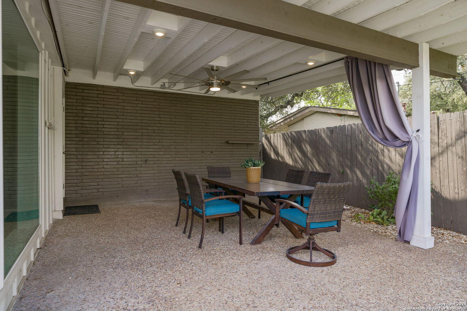451 Forrest Hill