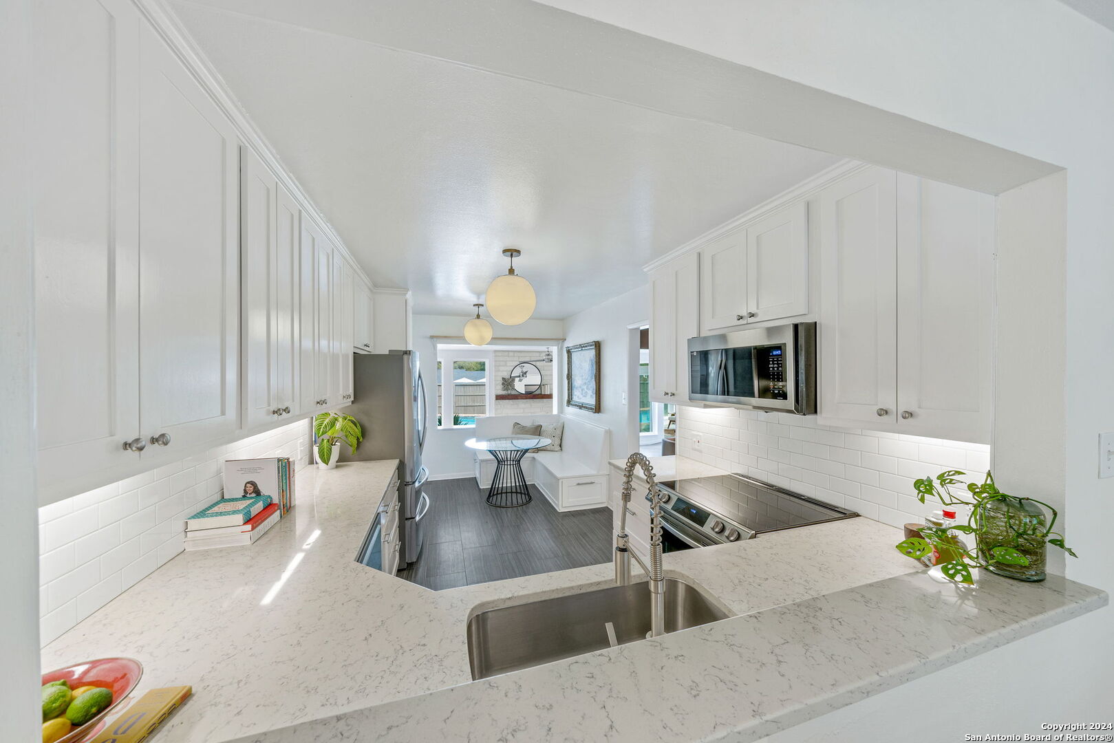 451 Forrest Hill