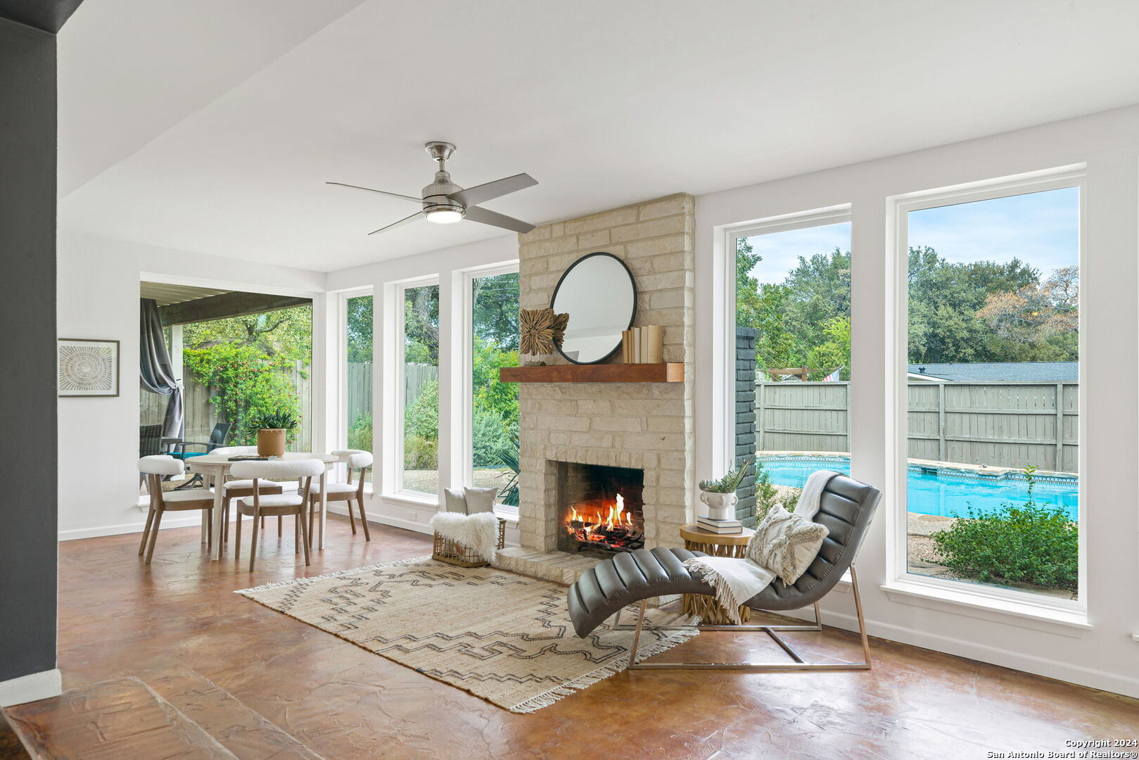 451 Forrest Hill