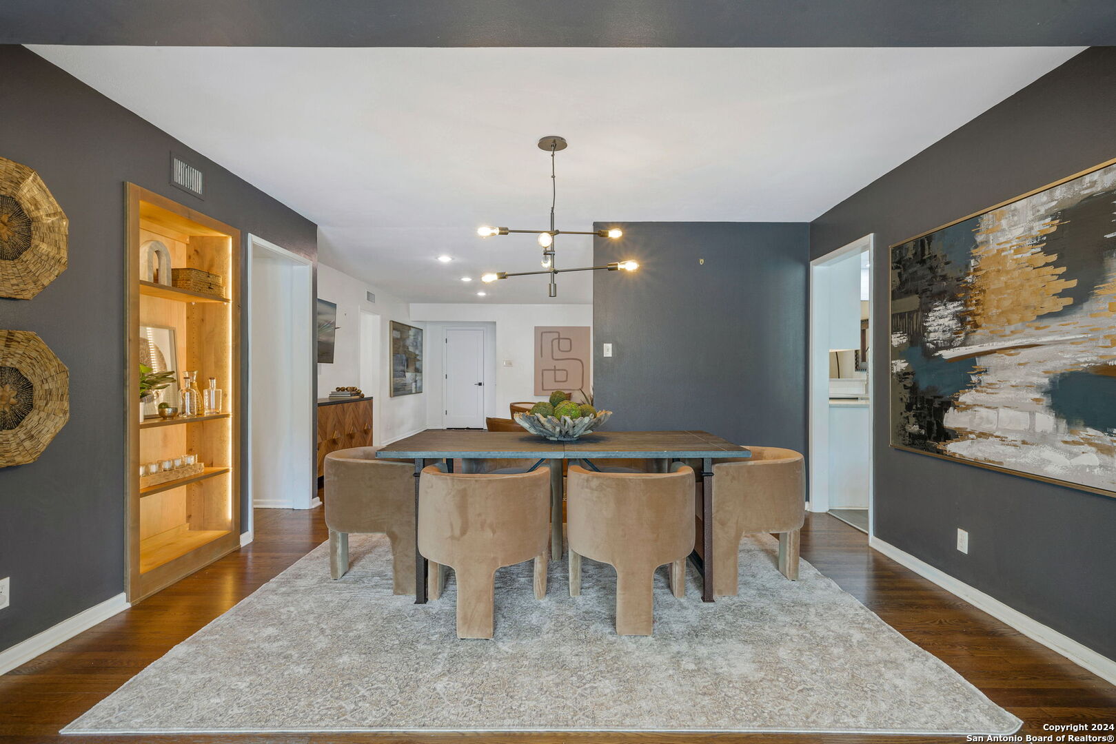 451 Forrest Hill