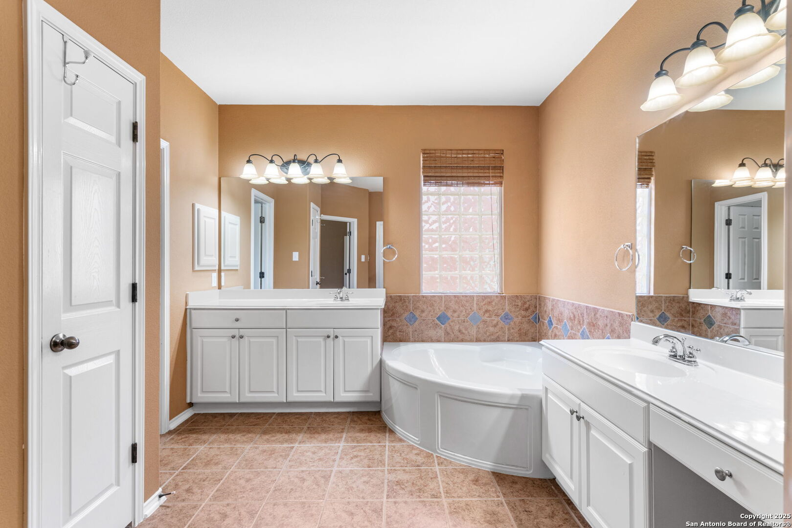 302 ASTER TRAIL