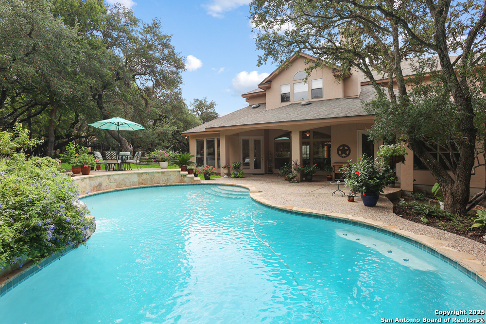 8355 Reunion Oak