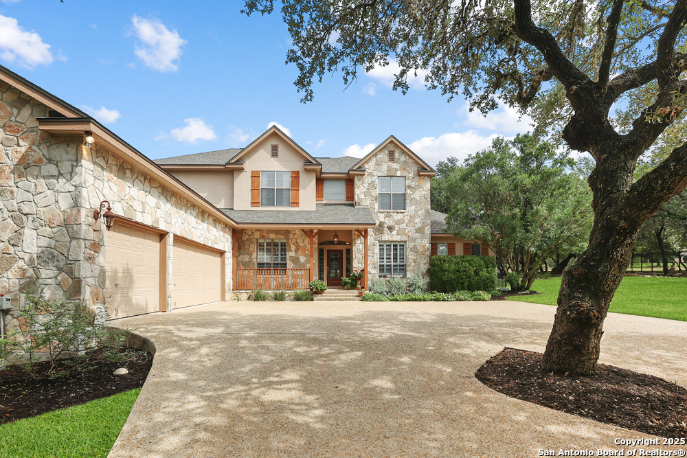 8355 Reunion Oak
