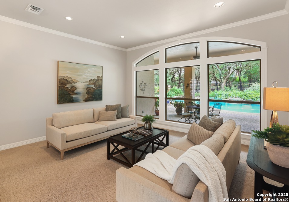 8355 Reunion Oak