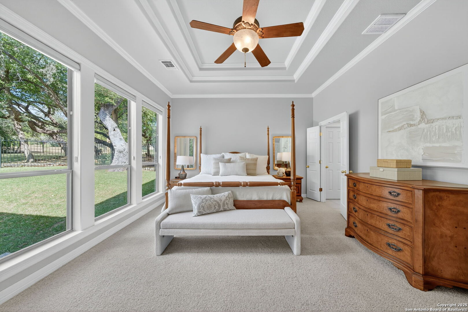 8355 Reunion Oak
