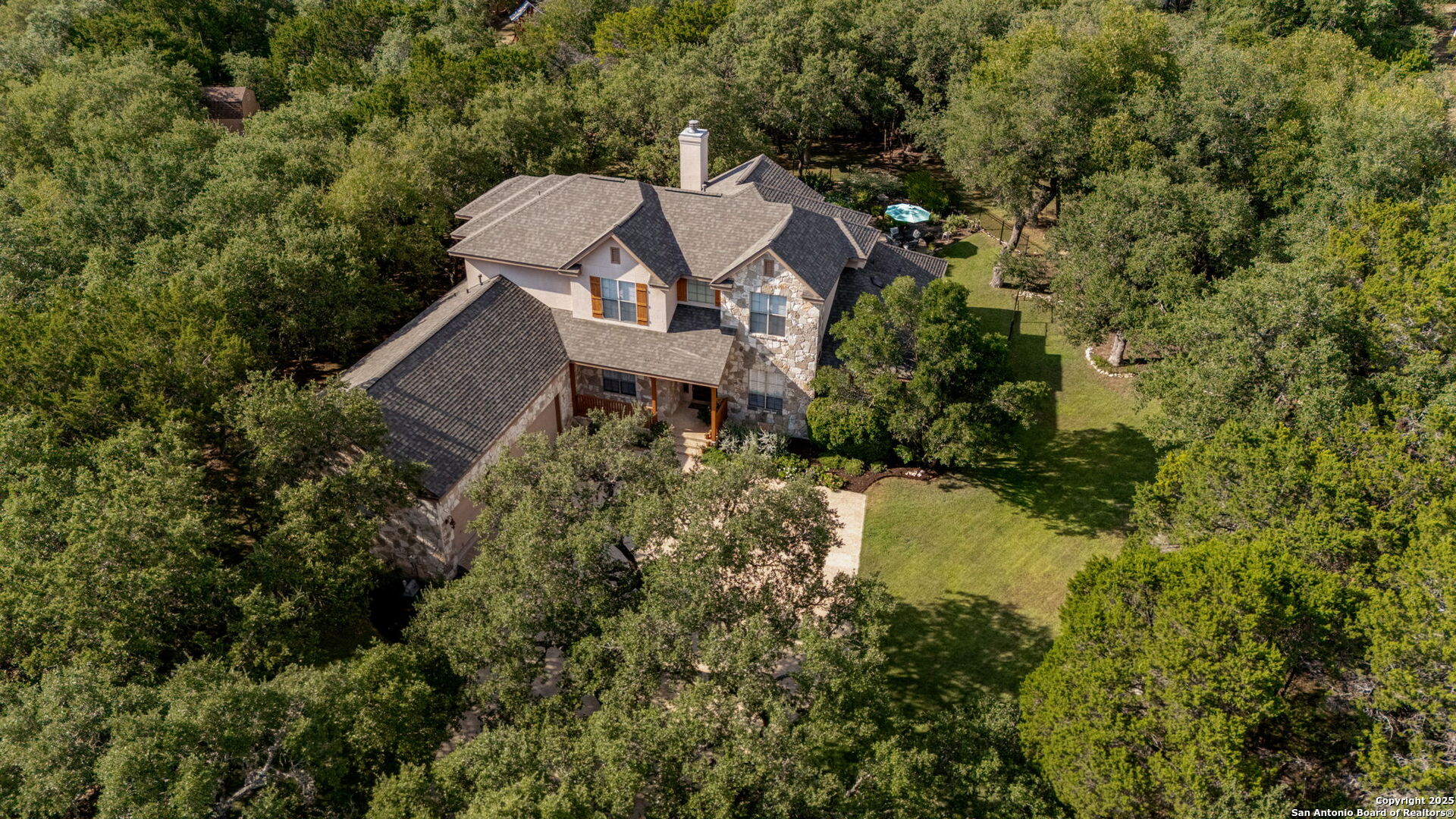 8355 Reunion Oak