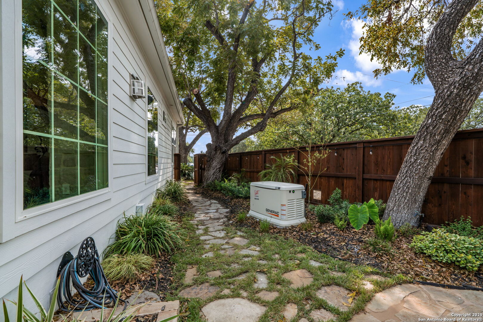 217 W Johnson