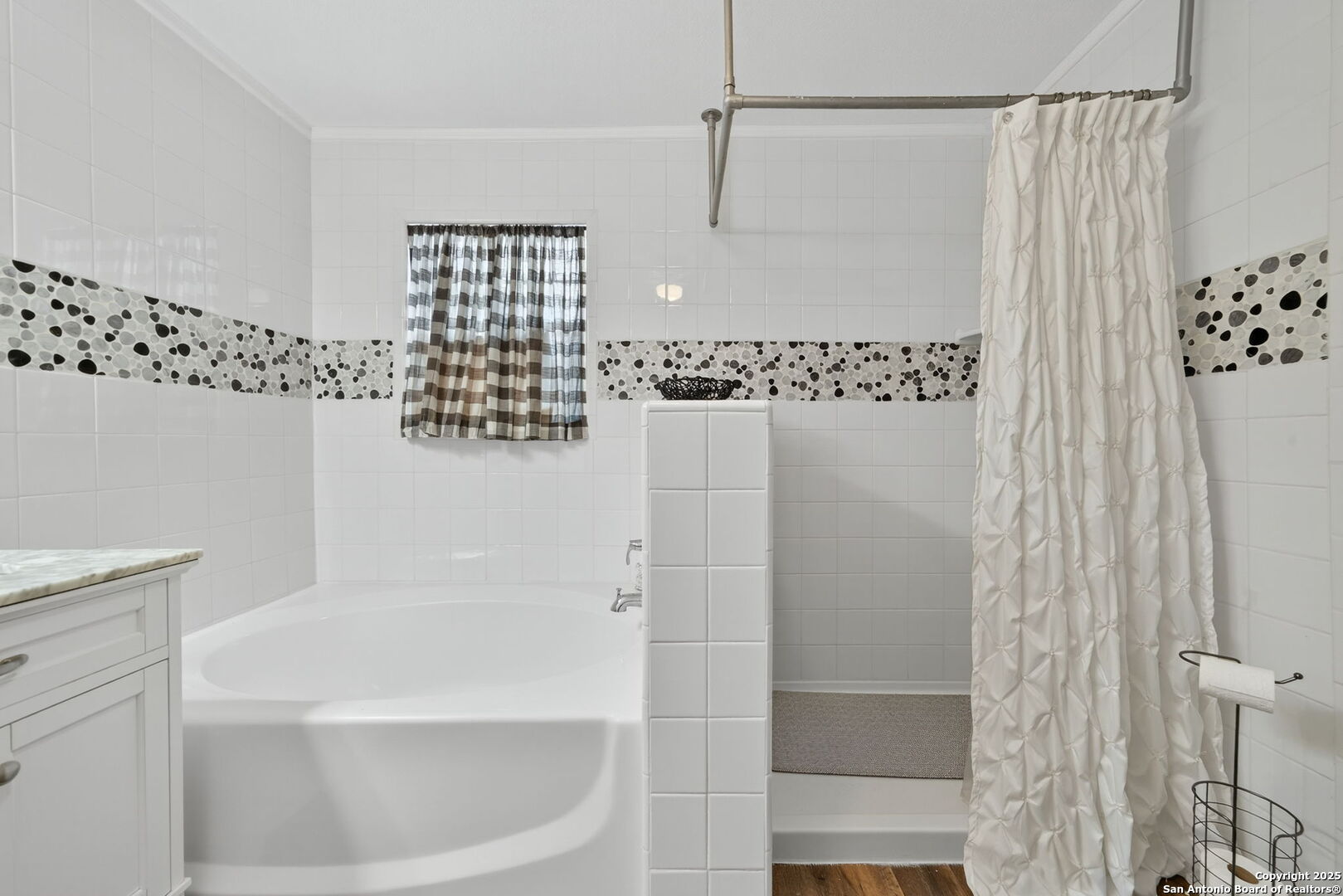 217 W Johnson
