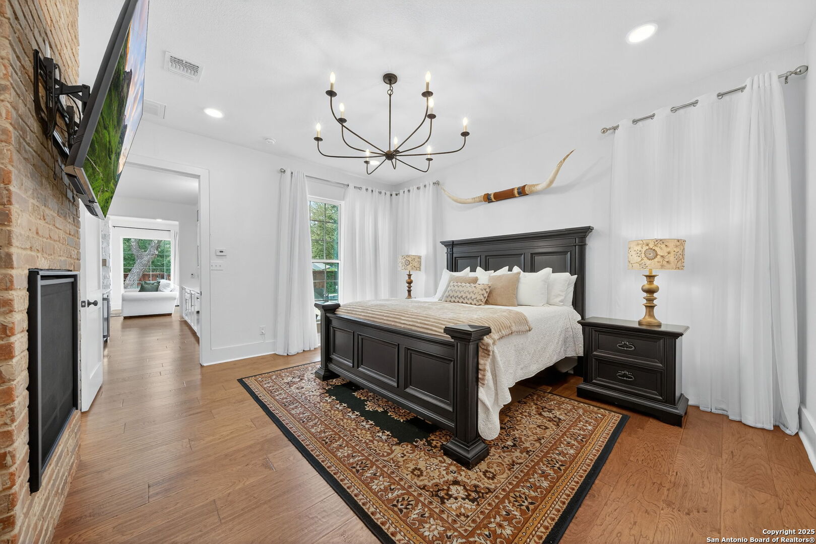 217 W Johnson