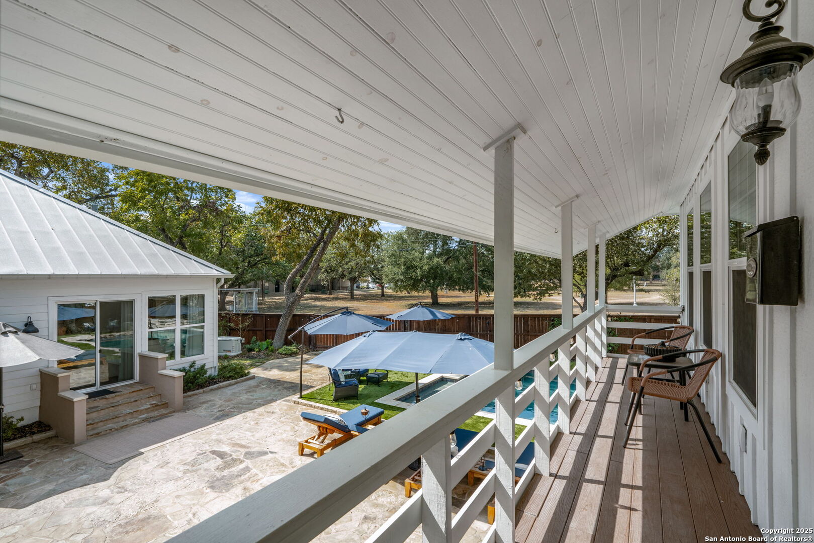 217 W Johnson