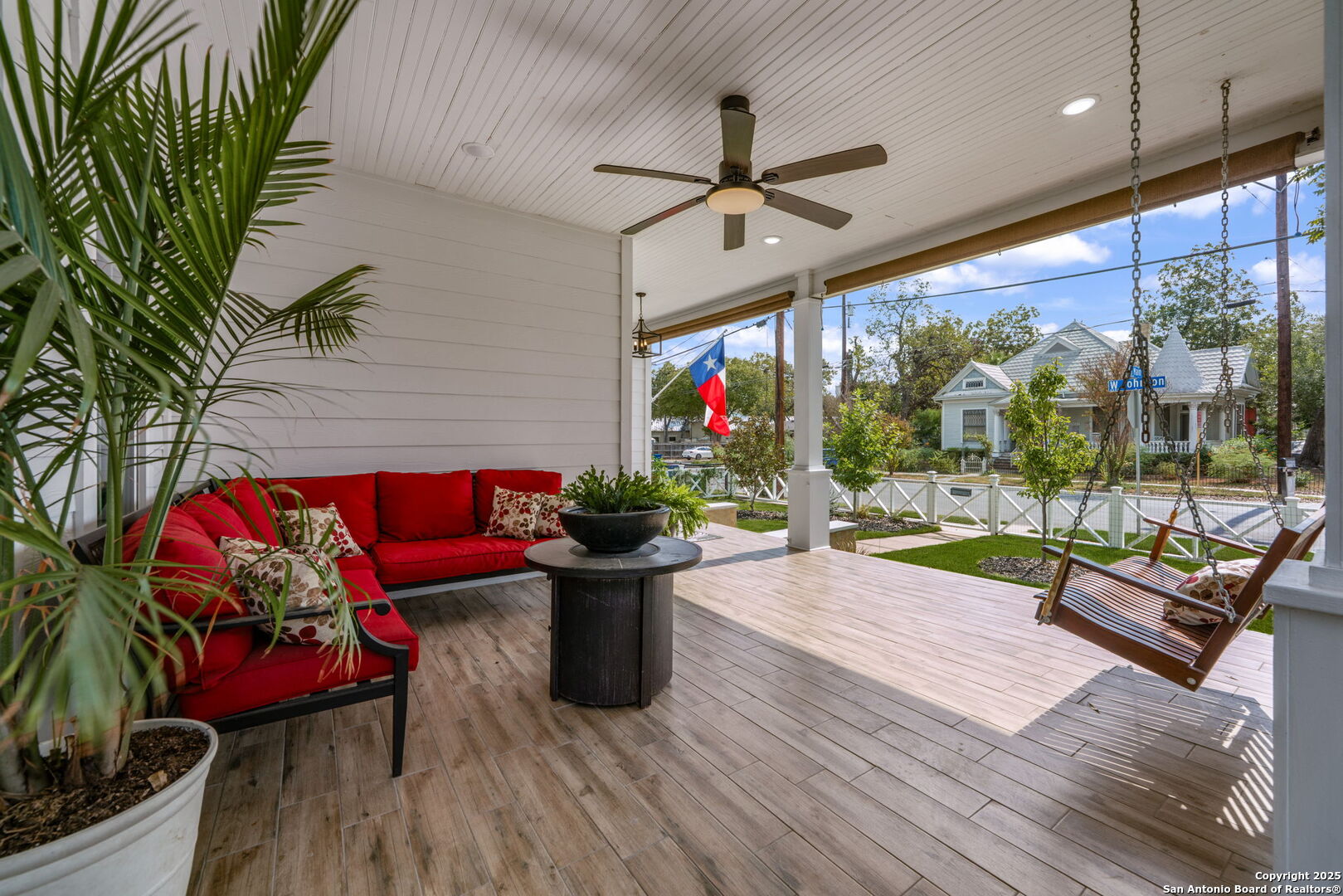 217 W Johnson