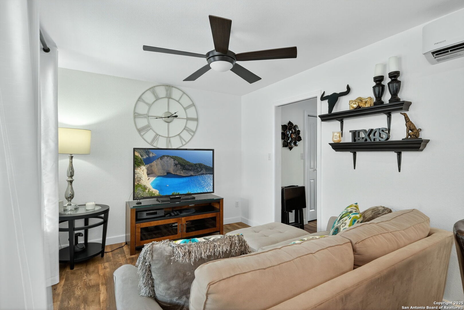217 W Johnson