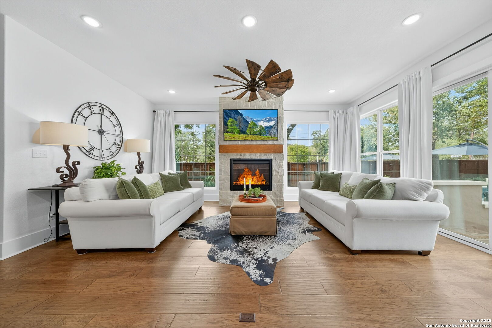 217 W Johnson