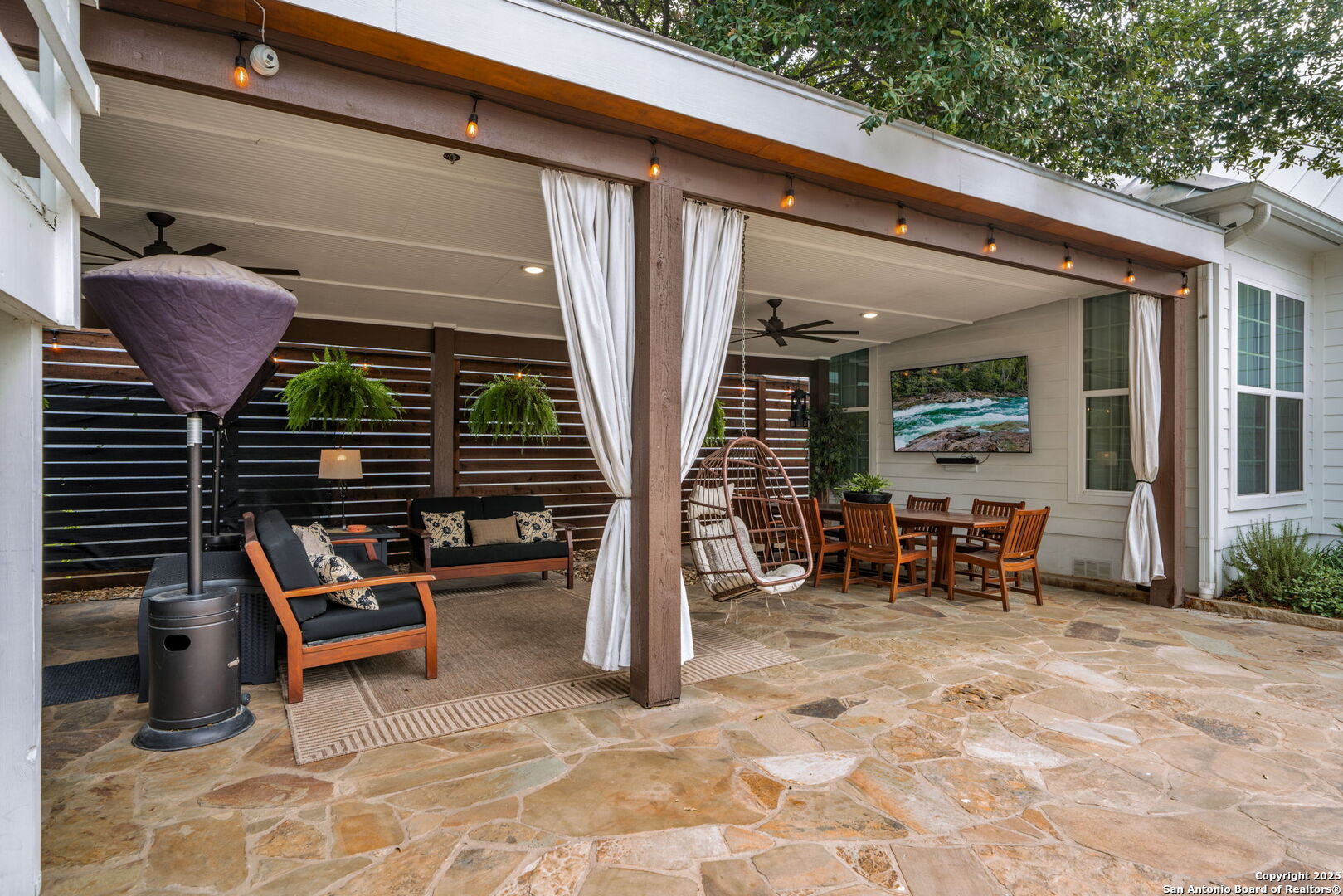 217 W Johnson