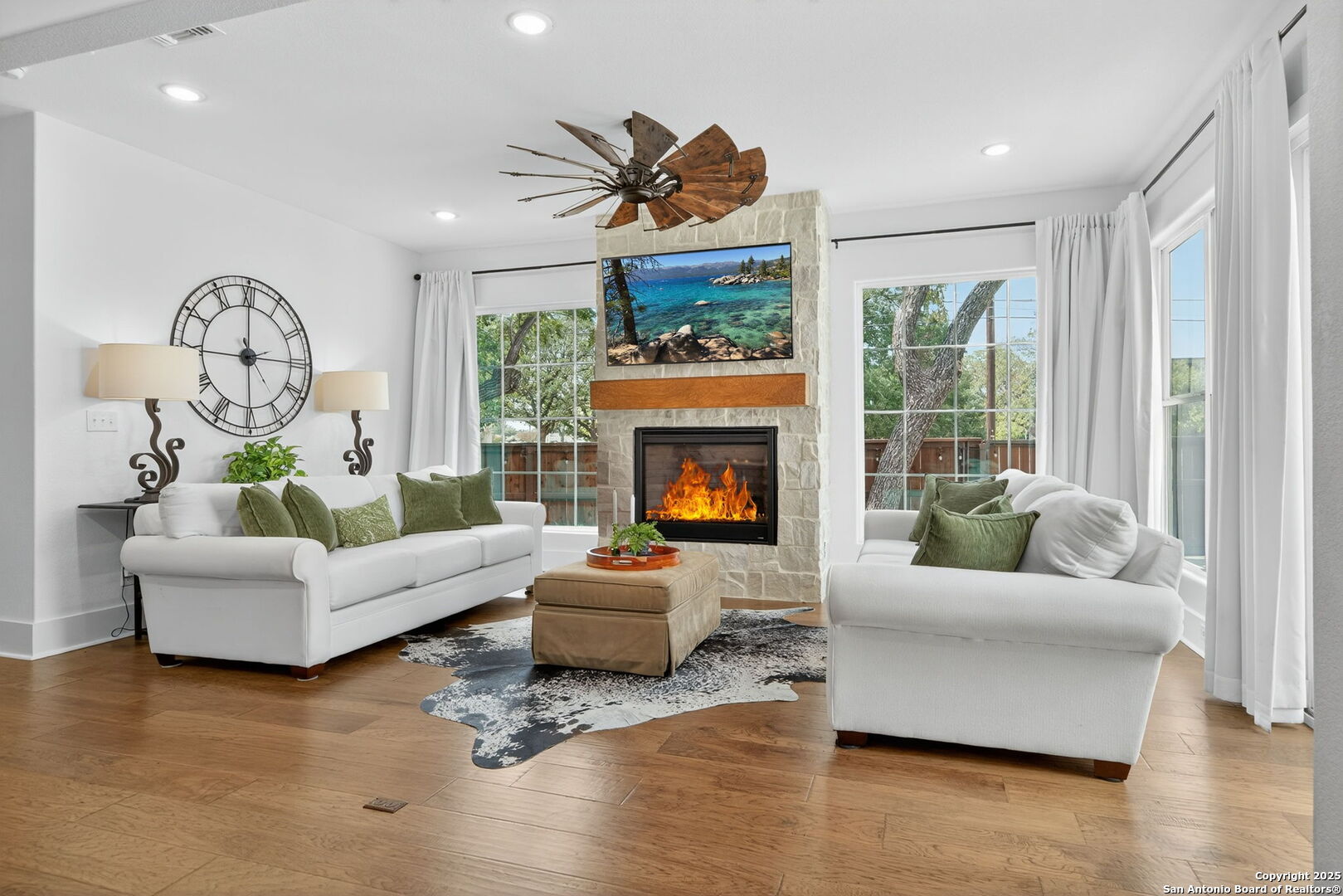 217 W Johnson