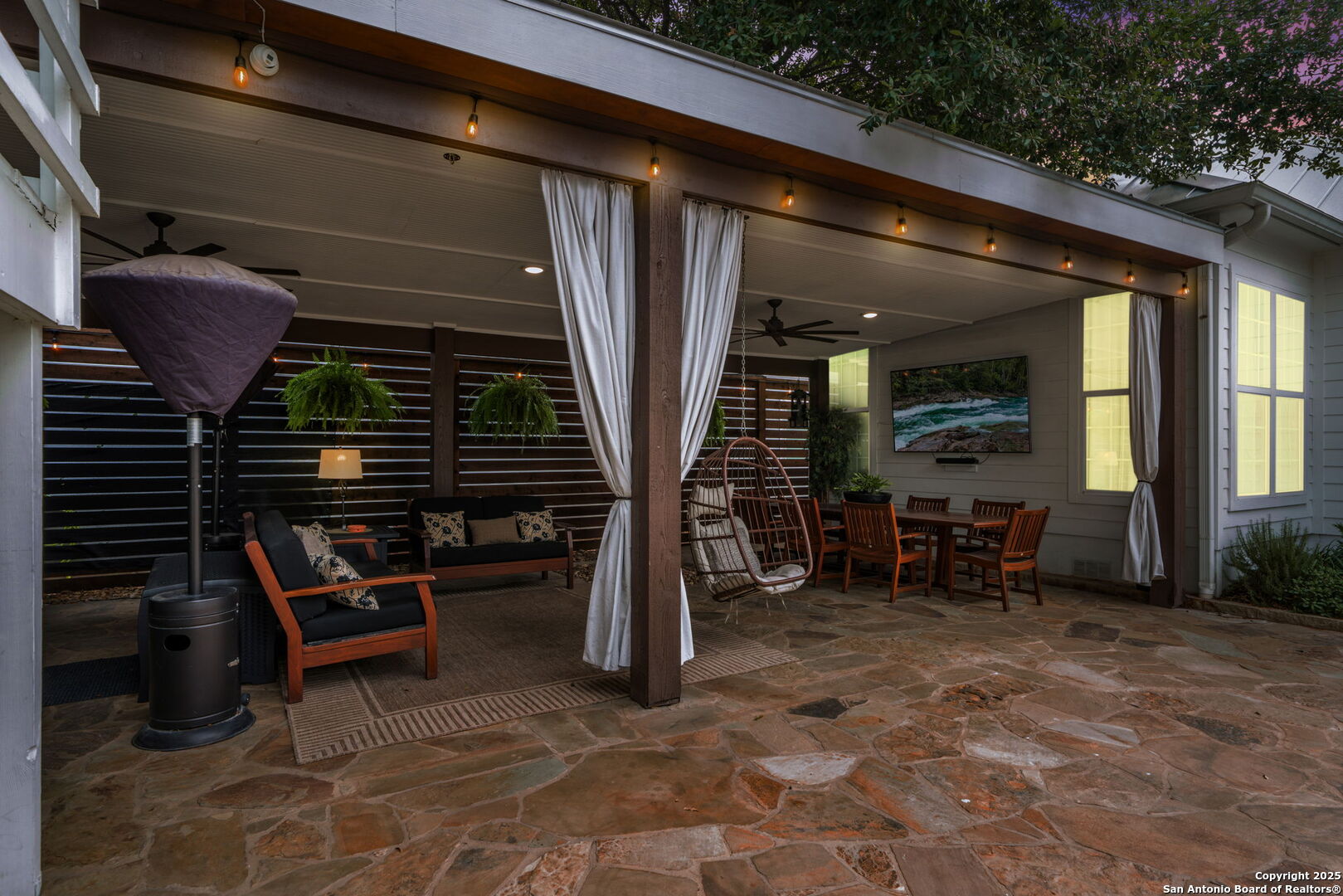 217 W Johnson