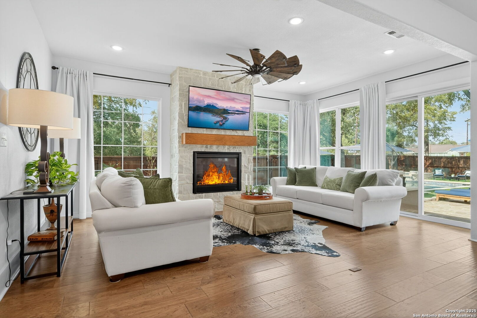 217 W Johnson