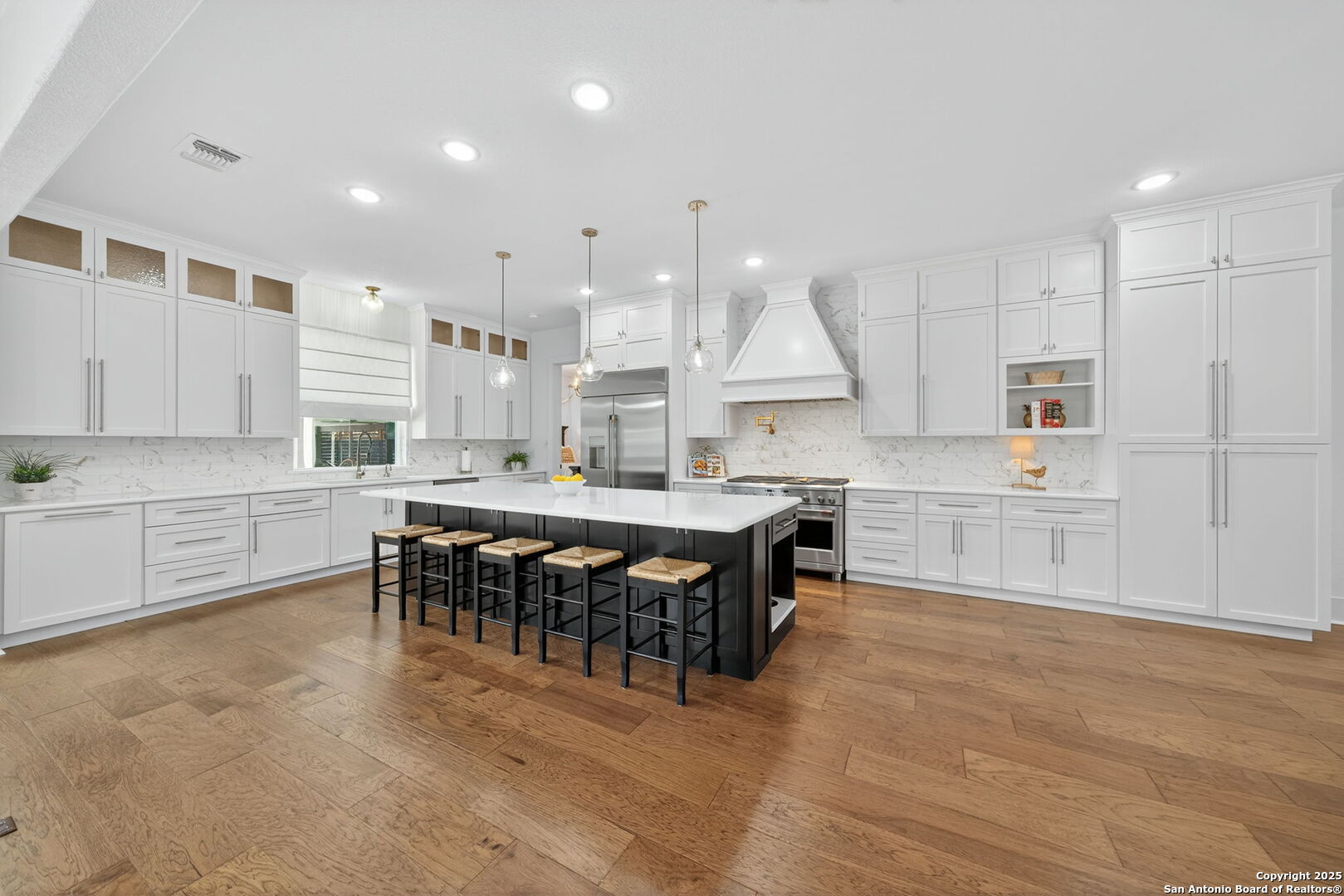 217 W Johnson