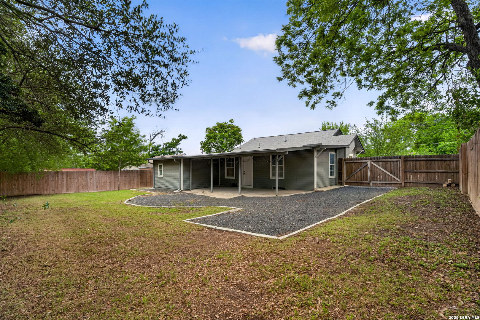 210 Dumoulin