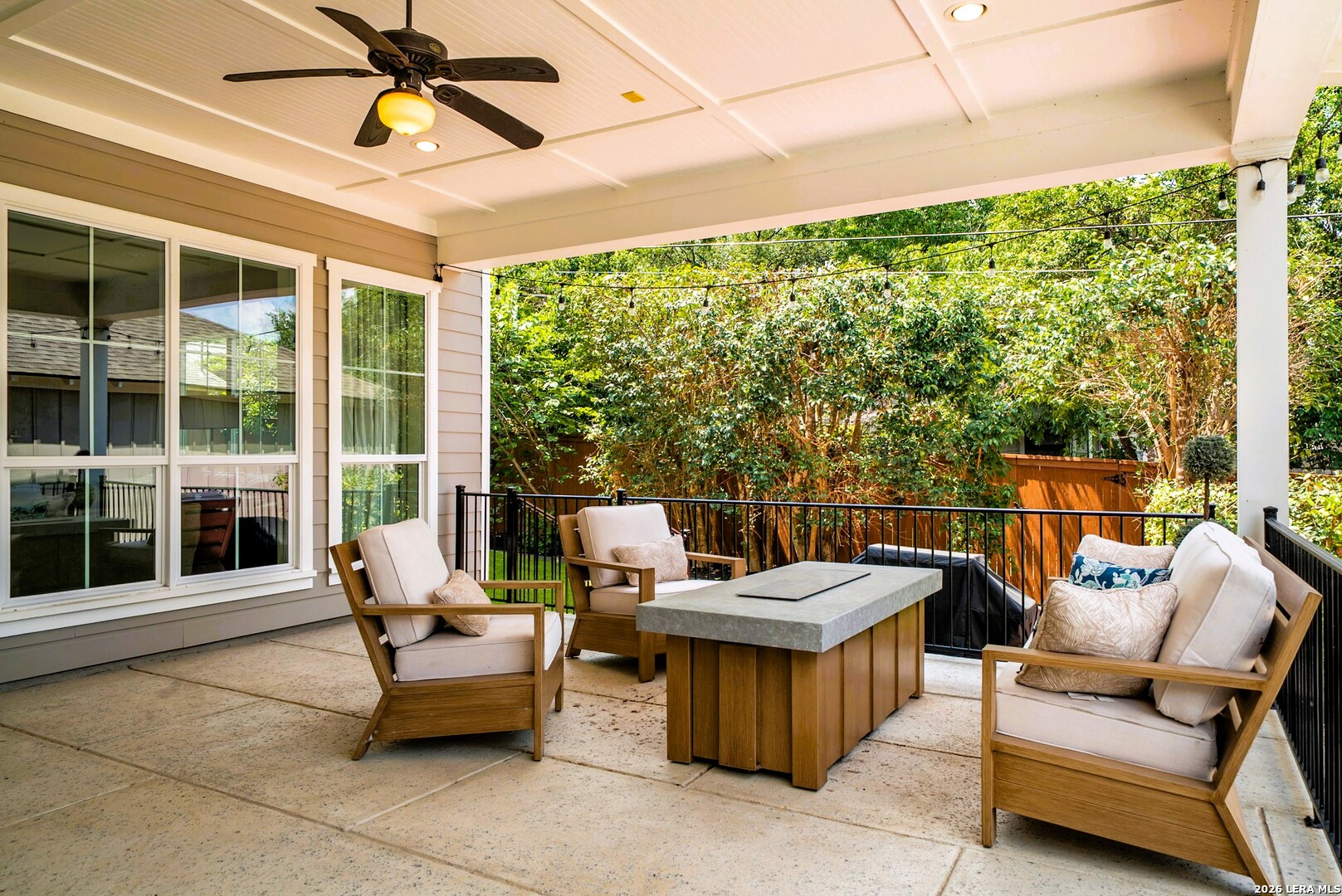 255 Retama Pl