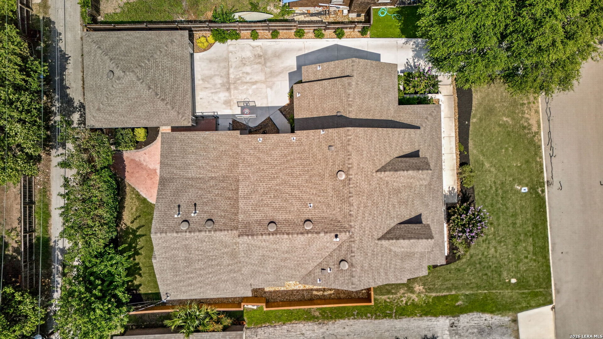 255 Retama Pl
