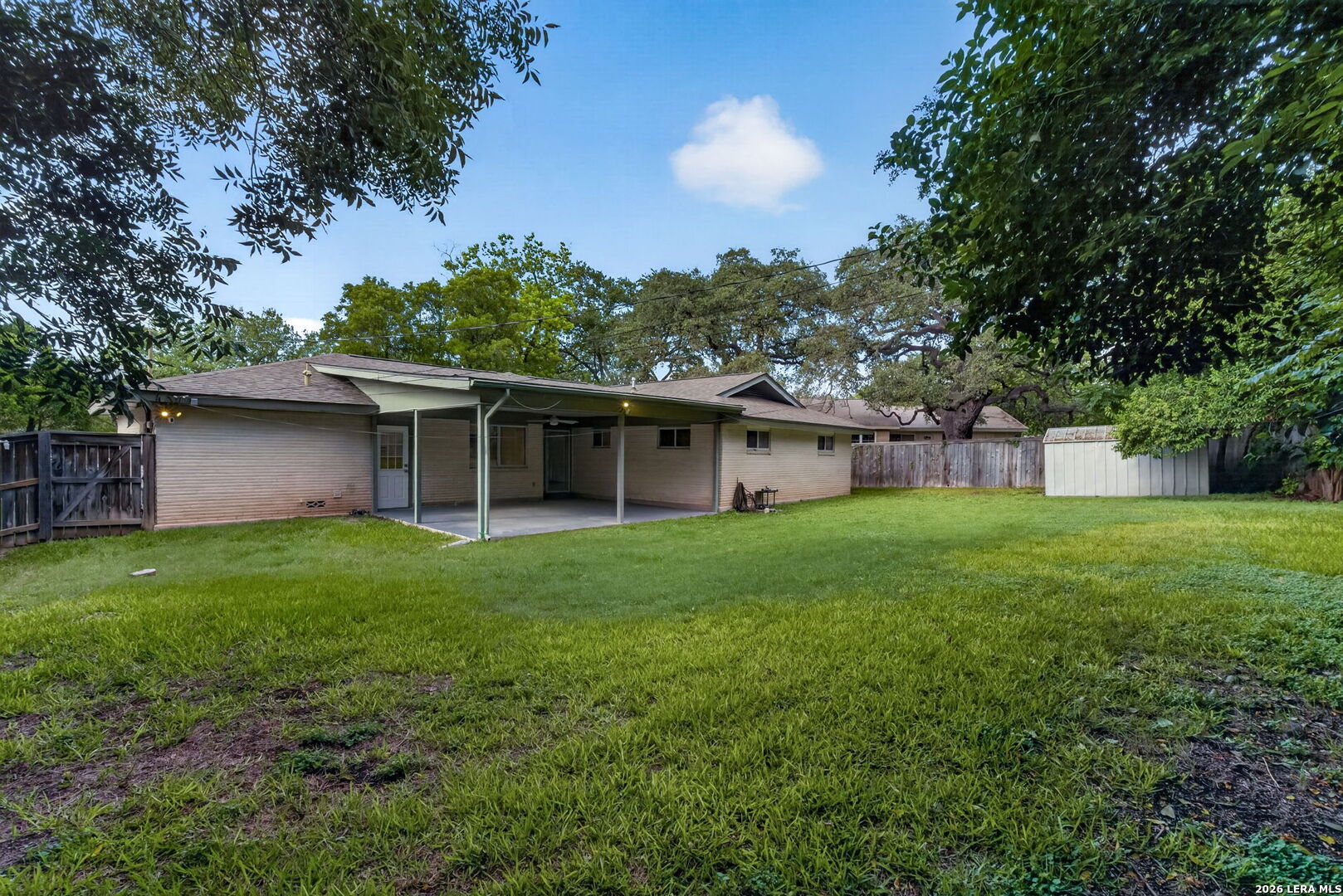 3318 CLEARFIELD DR