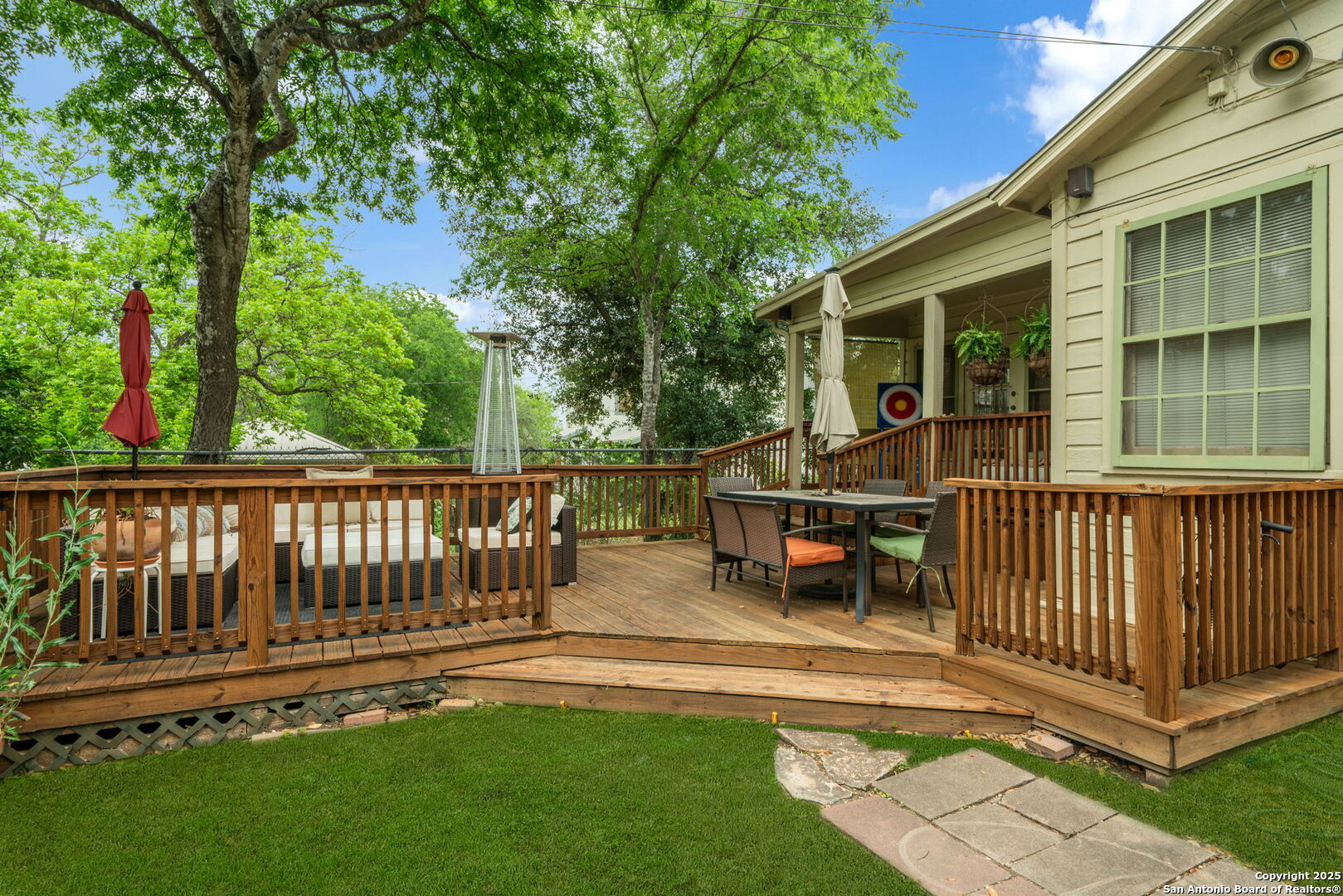 348 FUNSTON PL