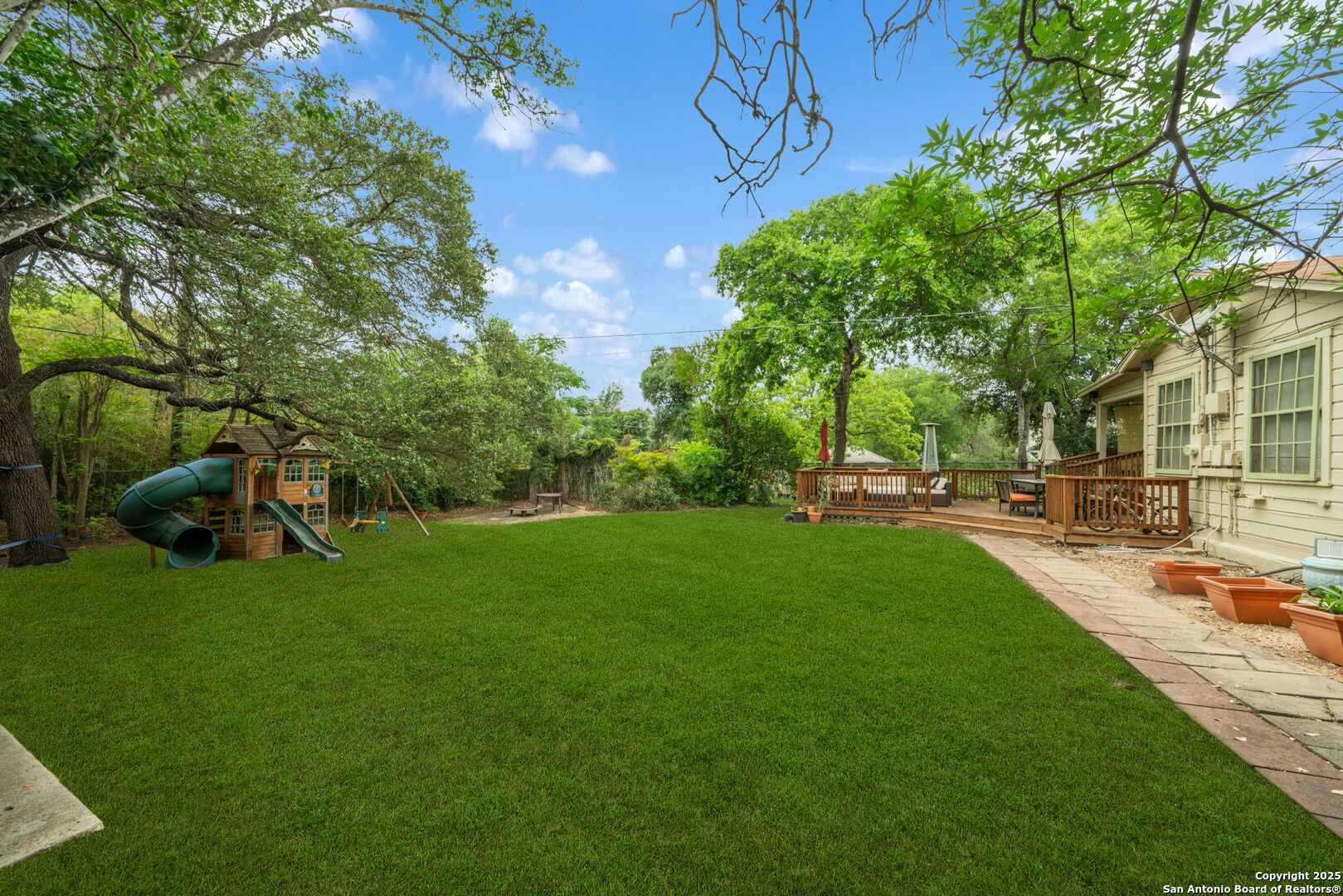 348 FUNSTON PL