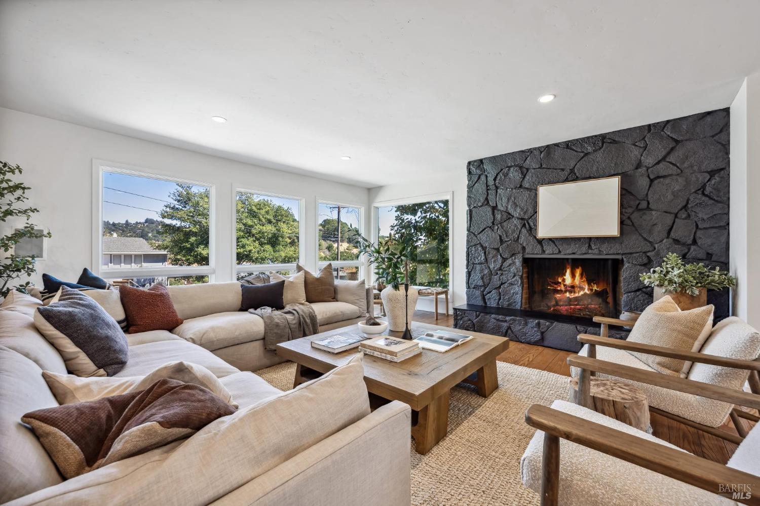 72 Longwood Dr