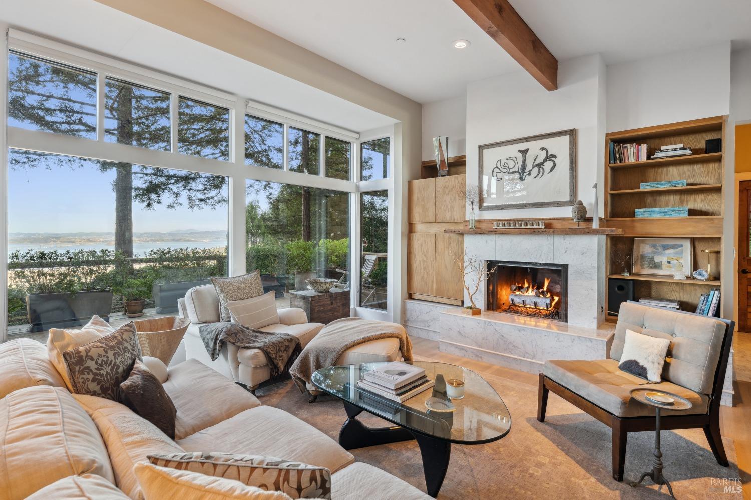 312 Summit Dr