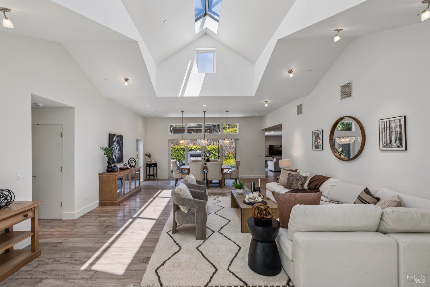 17 Juno Rd