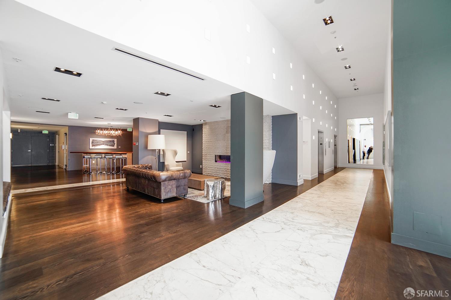 555 4th Street # 905