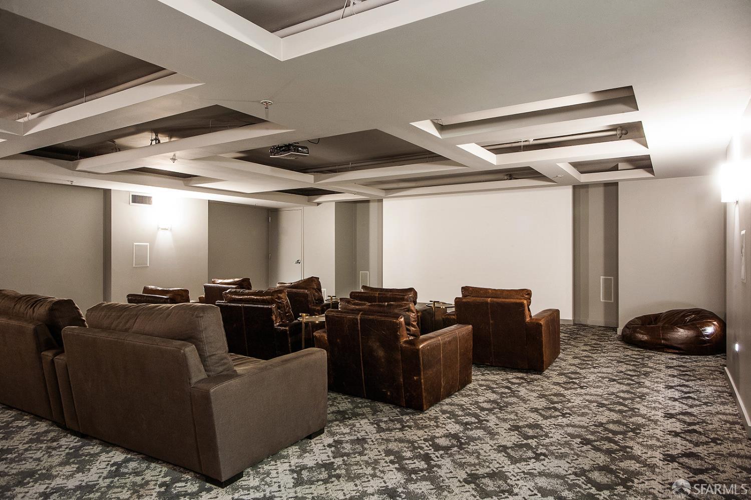 555 4th Street # 905