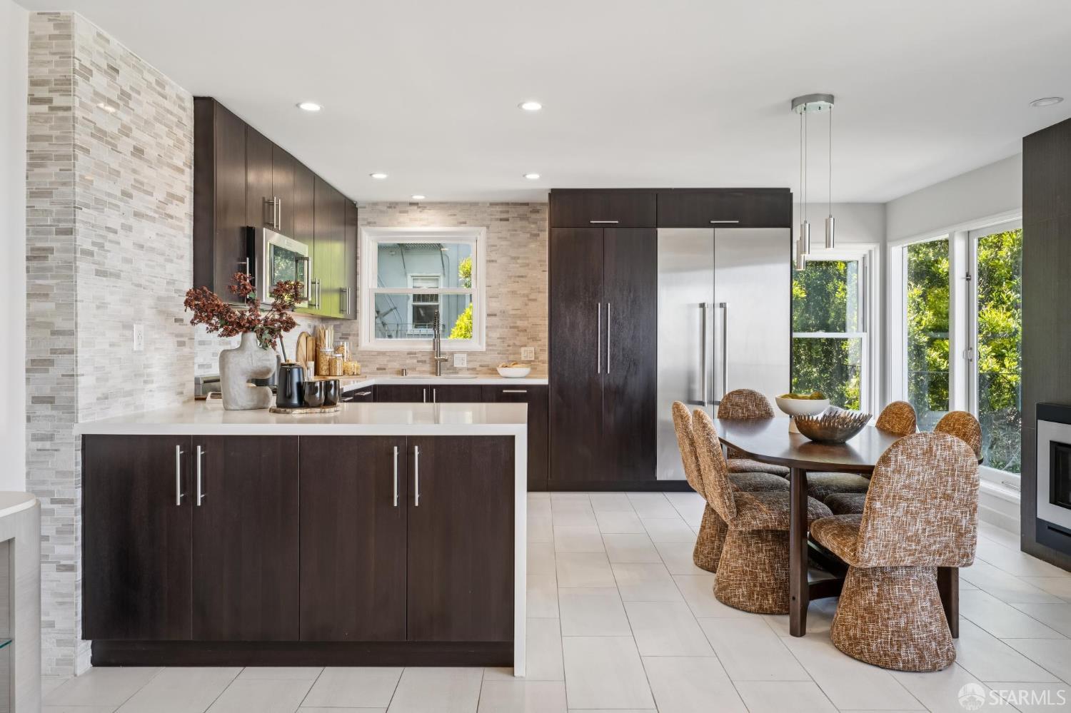 160 Graystone Terrace # 5