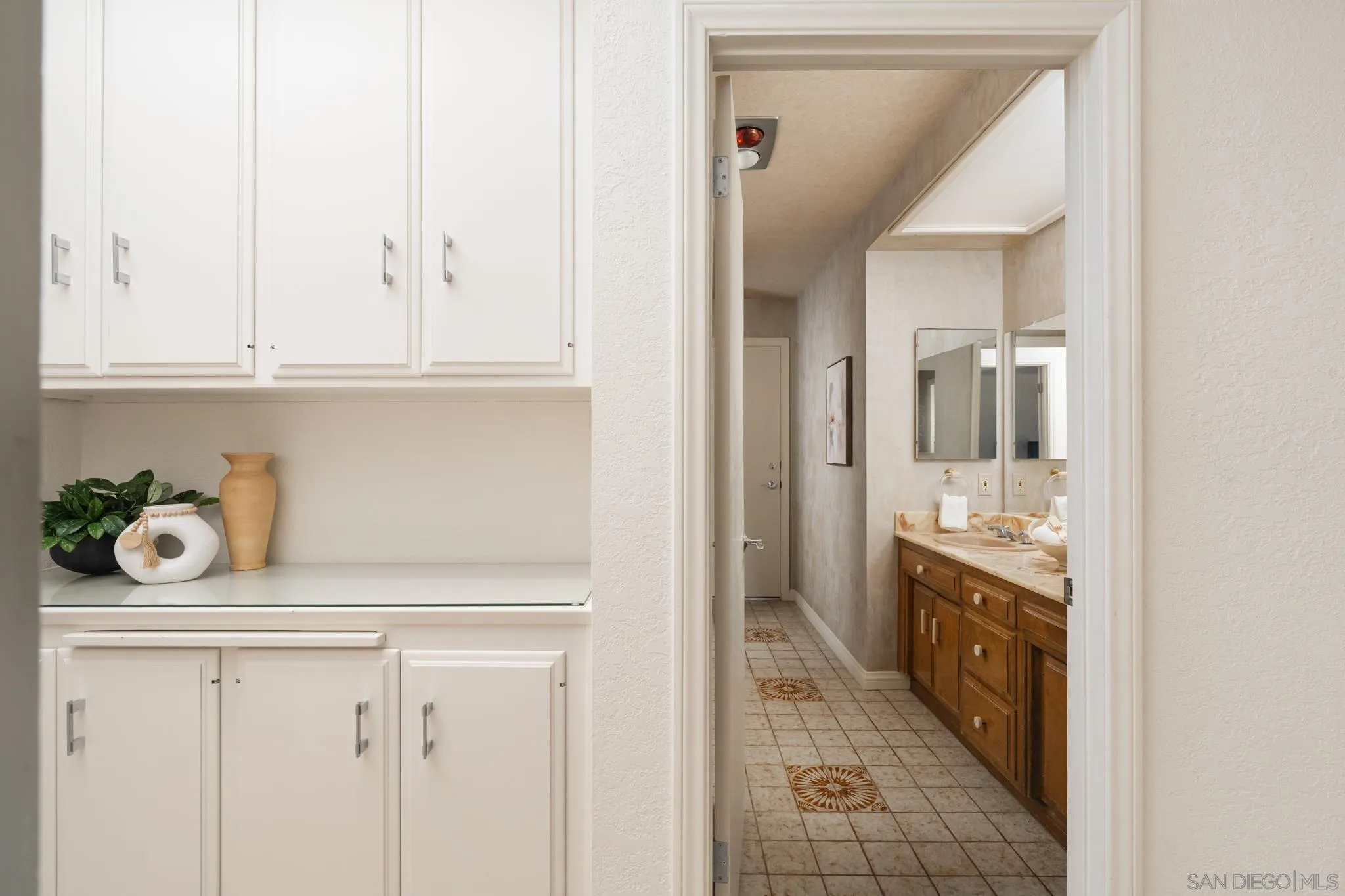 15943 Ranch Hollow Rd