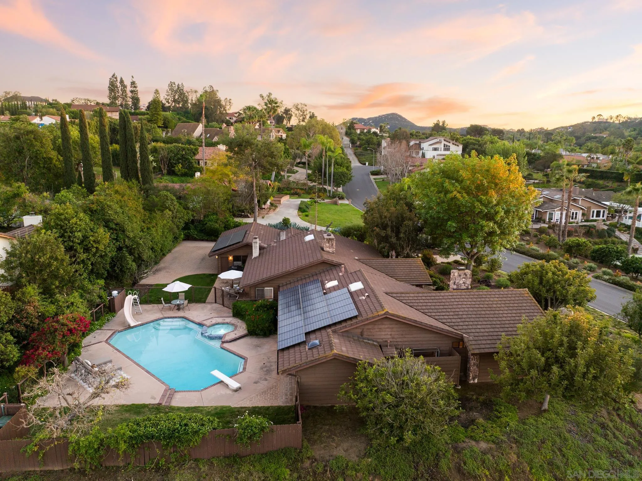 15943 Ranch Hollow Rd