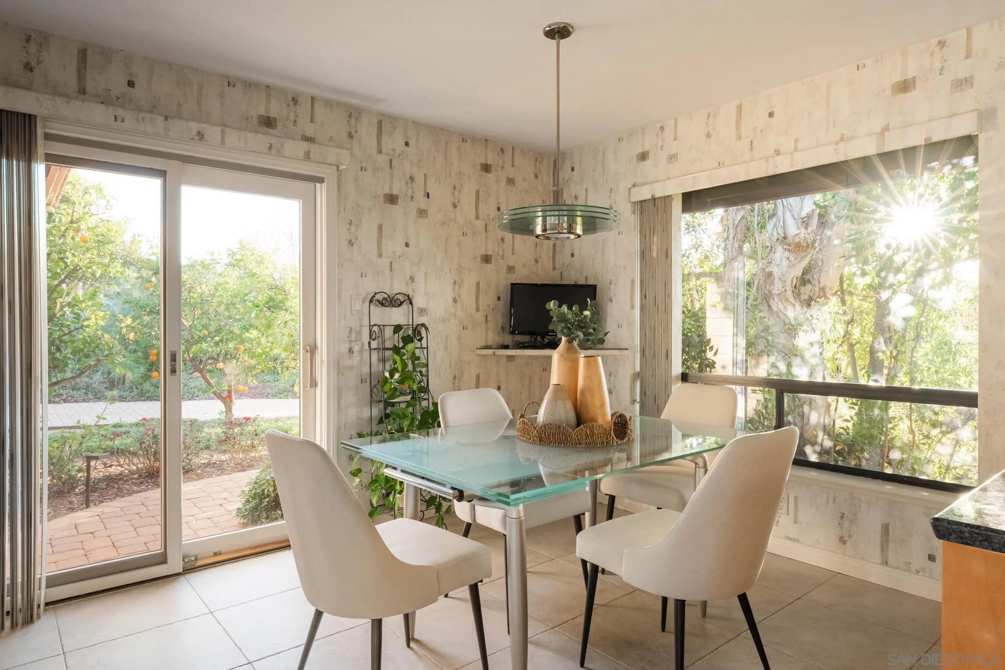 15943 Ranch Hollow Rd