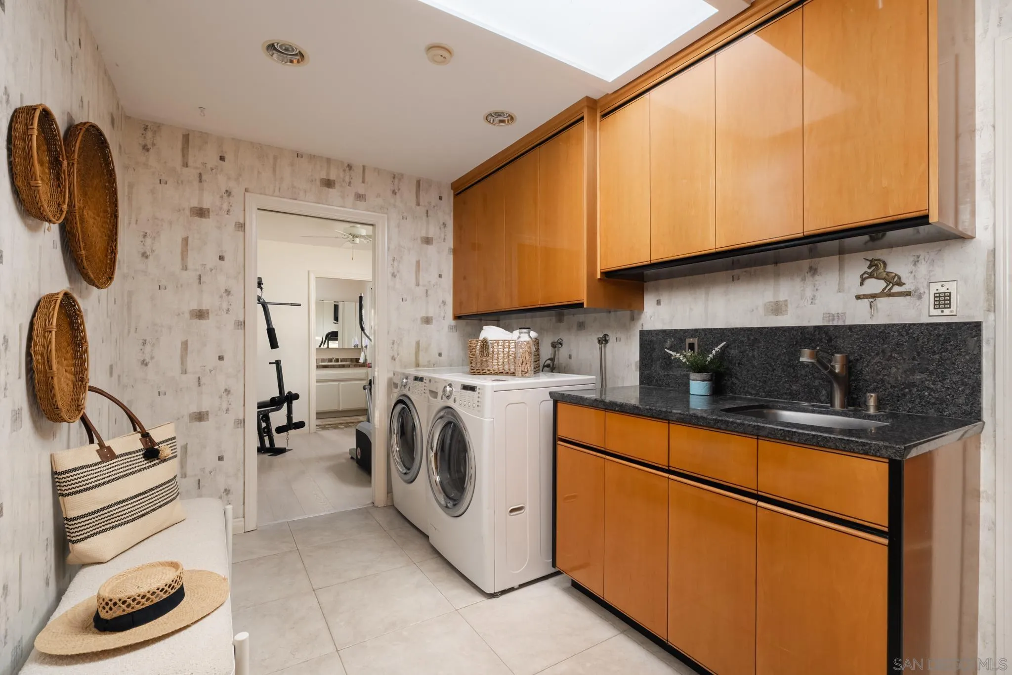 15943 Ranch Hollow Rd